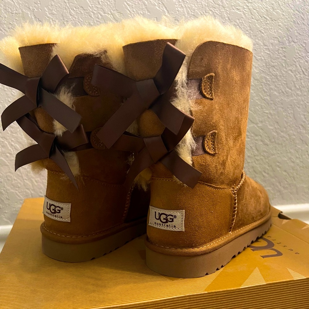 Ugg boots with bows